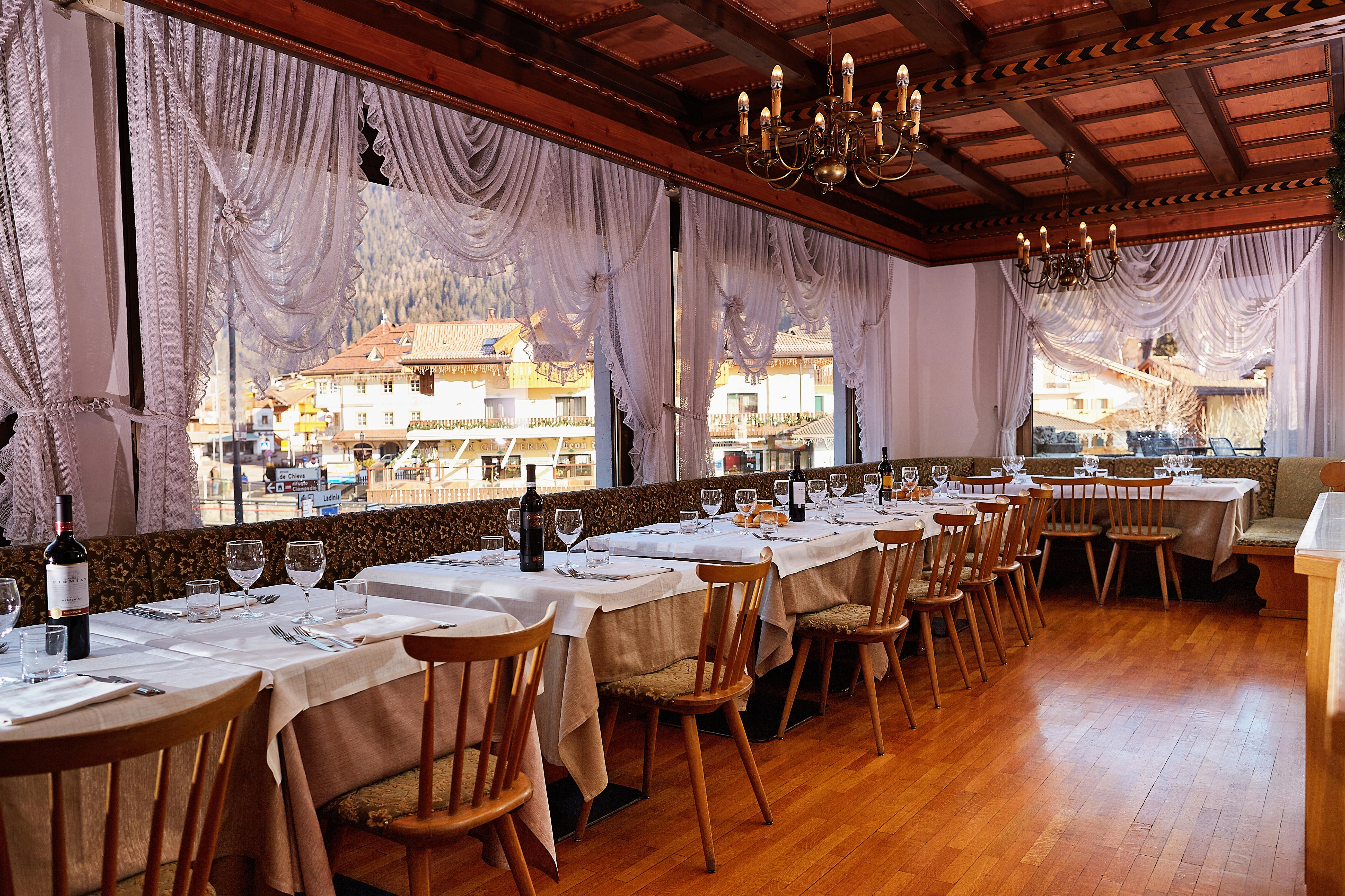 Gh Hotel Monzoni Pozza di Fassa Dış mekan fotoğraf