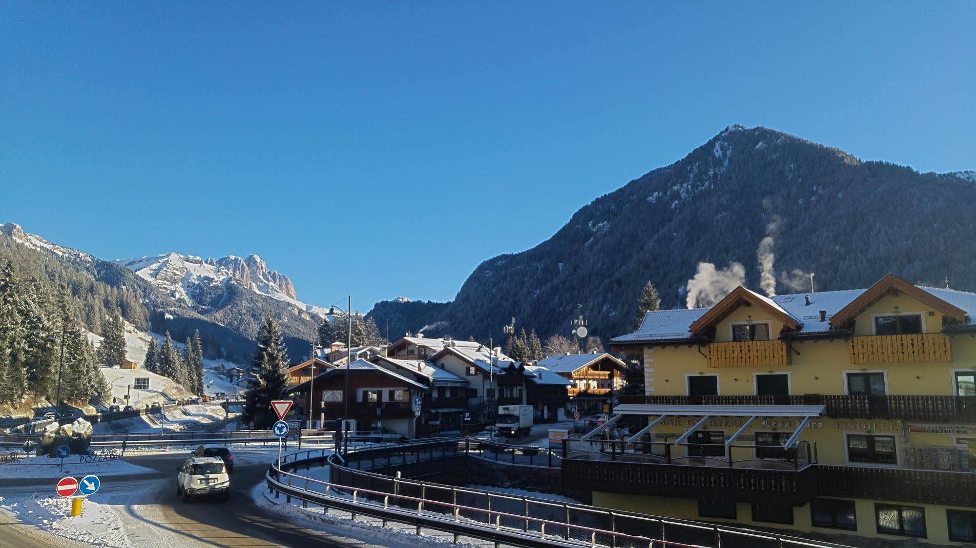 Gh Hotel Monzoni Pozza di Fassa Dış mekan fotoğraf